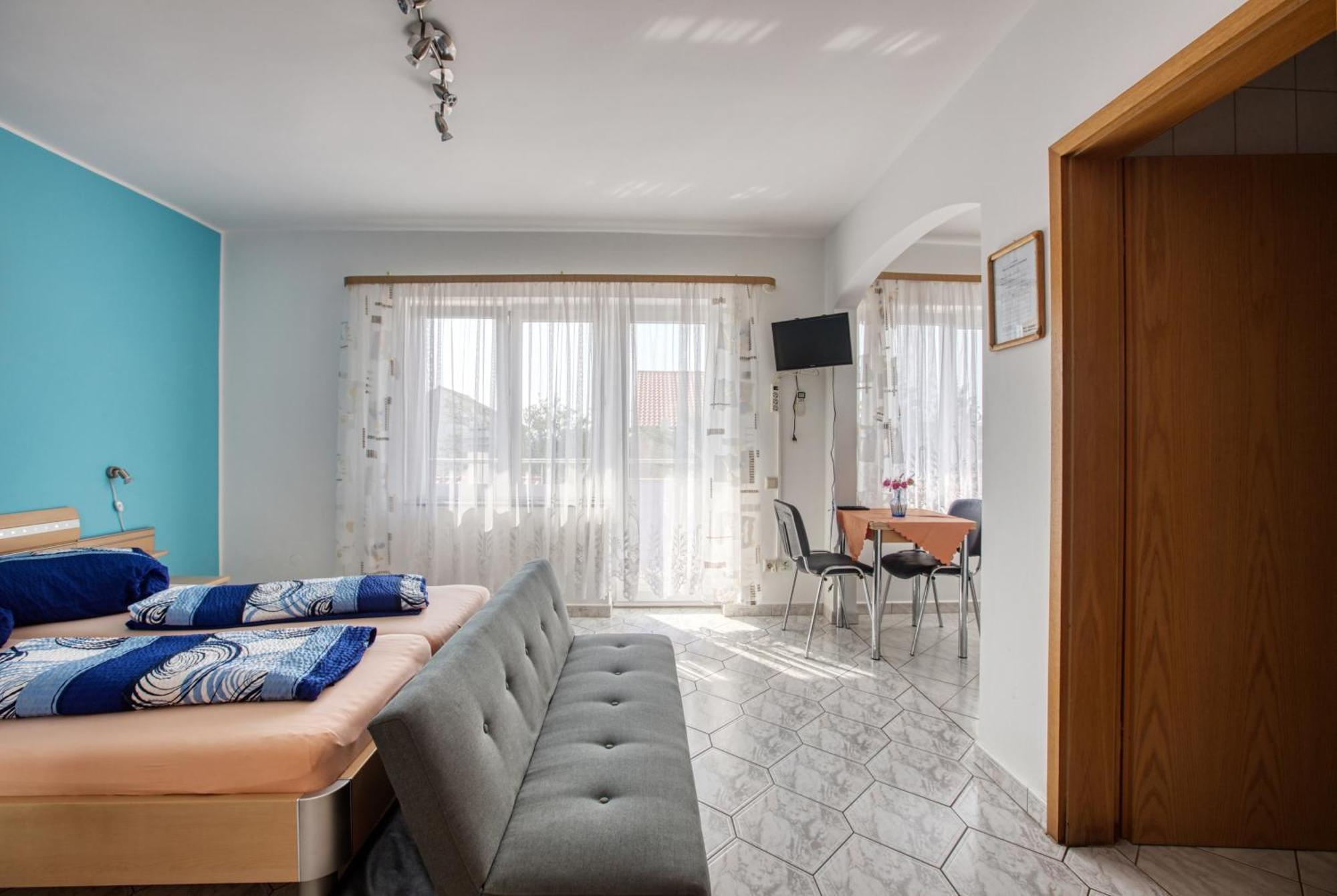 Apartments With A Parking Space Vodice - 6178 Oda fotoğraf